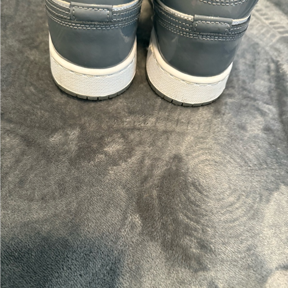 Nike Sneakers - Picture 3 of 4